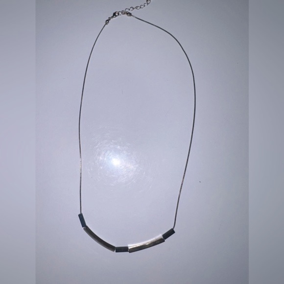 Silver adjustable 20-22 1/2” necklace with black & gold movable floating bars - Picture 3 of 5